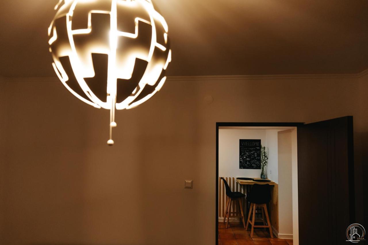 Zaza Apartament - Central Area, With Balcony Targu Jiu Exterior photo