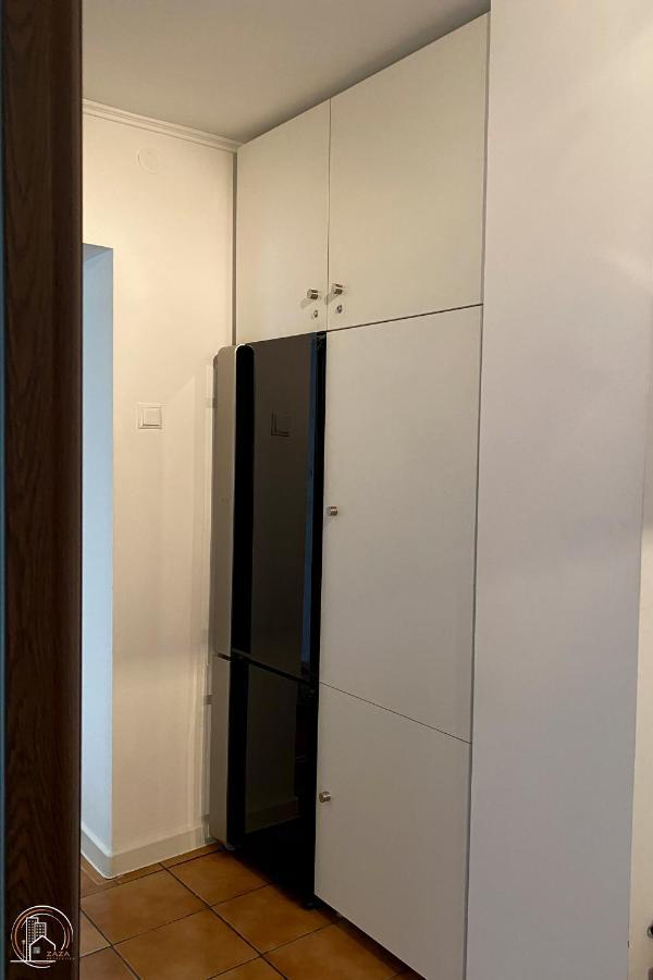 Zaza Apartament - Central Area, With Balcony Targu Jiu Exterior photo