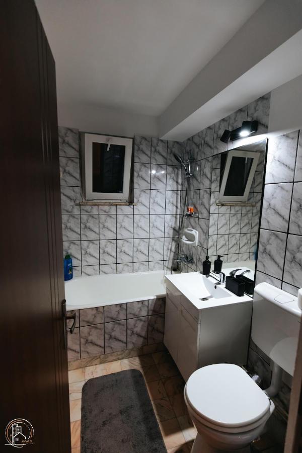 Zaza Apartament - Central Area, With Balcony Targu Jiu Exterior photo